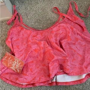 Kortni Jeane butterfly swing top